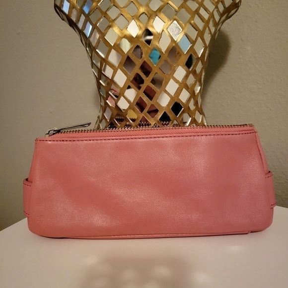 Banana Republic | Leather Clutch - Picture 3 of 7